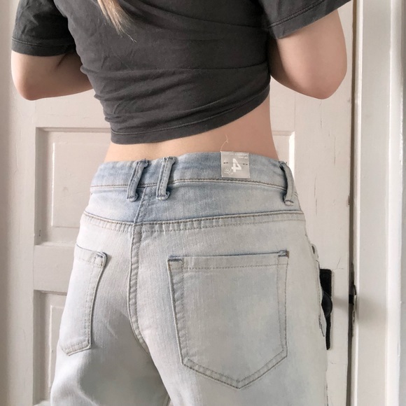 Suko Jeans| Boho Embroidered Acid Wash Jeans Size 4 - Picture 2 of 4